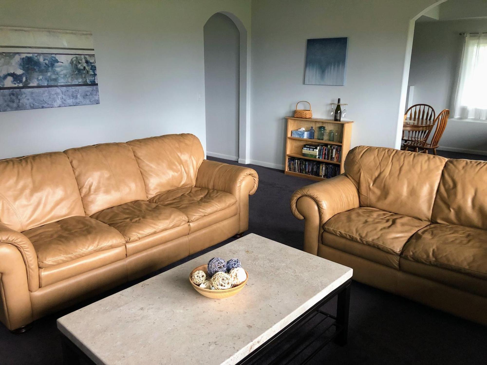 2 Bedroom Suite: Views, Private Entrance, Evchgr Amity Luaran gambar