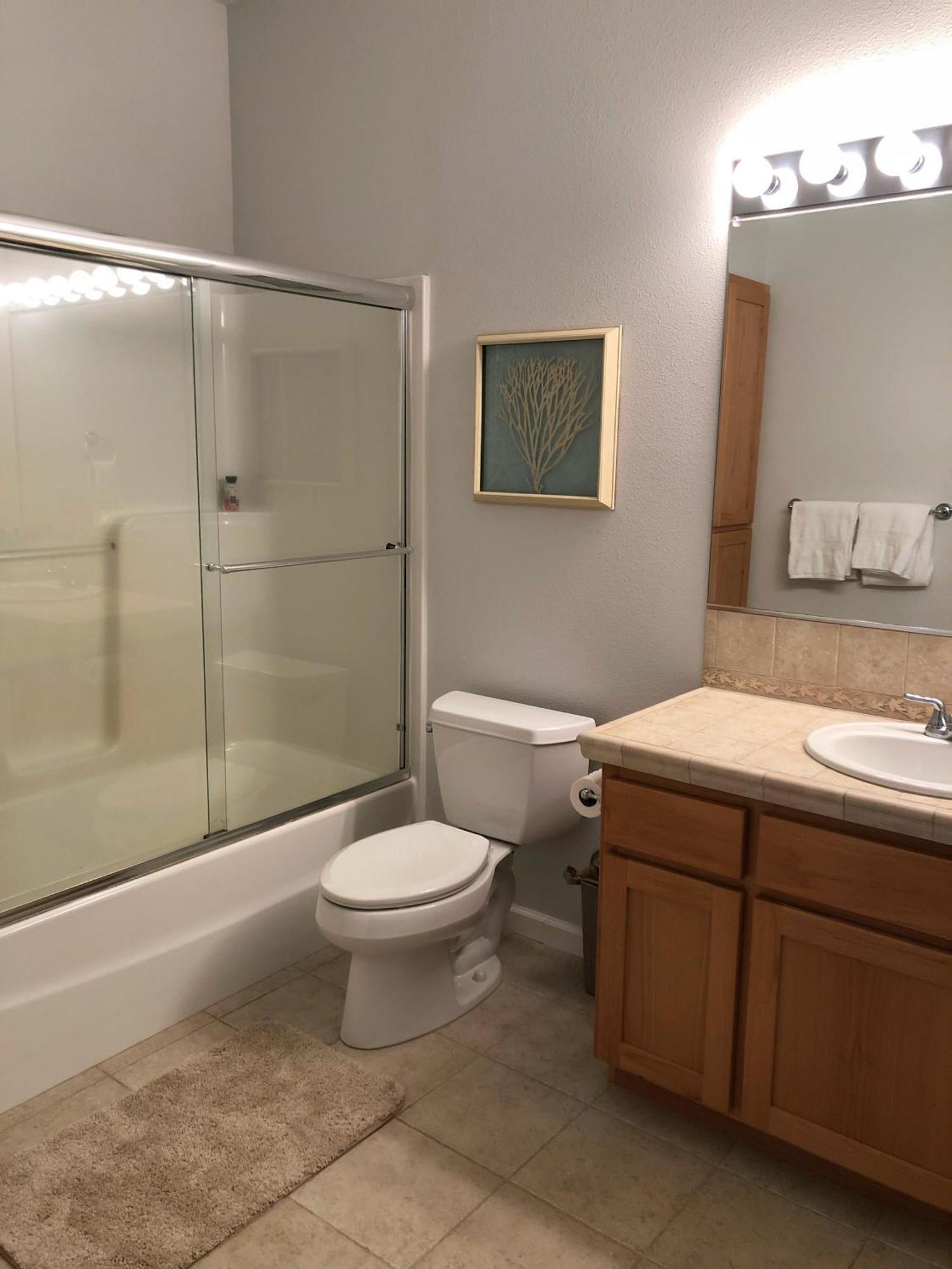 2 Bedroom Suite: Views, Private Entrance, Evchgr Amity Luaran gambar